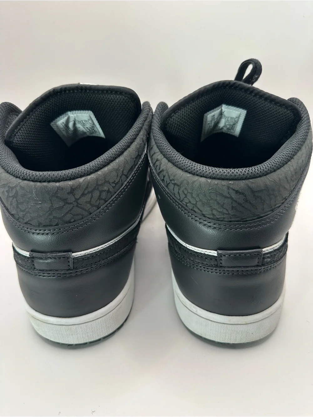 Nike Air Jordan 1 Mid Black White Men’s Size 10-  FB9911-001 Pre-Owned Clean